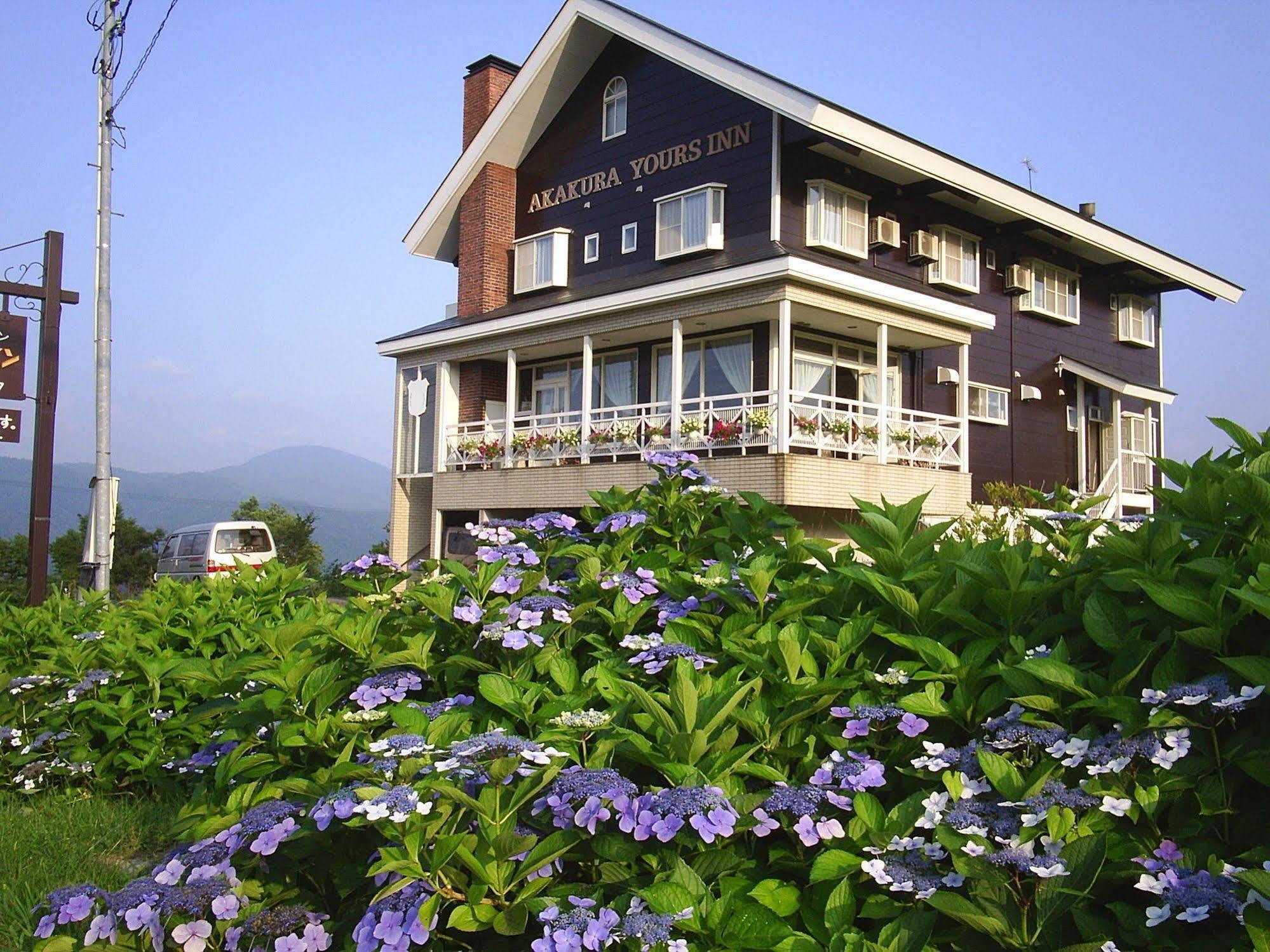 Akakura Yours Inn Myoko Bagian luar foto